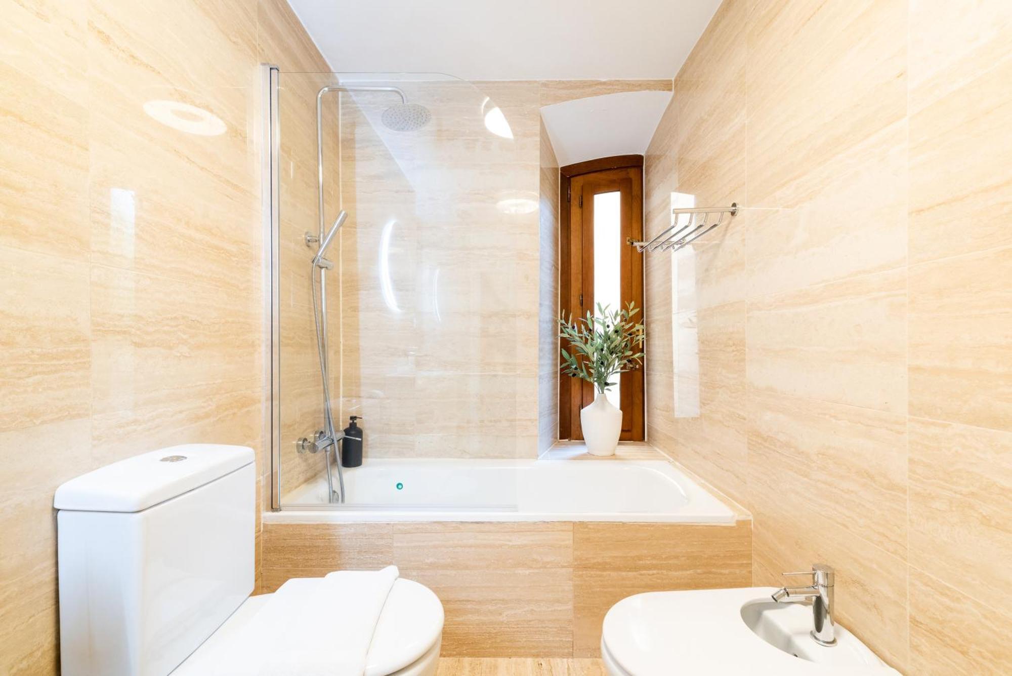 Moderno Apartamento En Granada Centro Kültér fotó