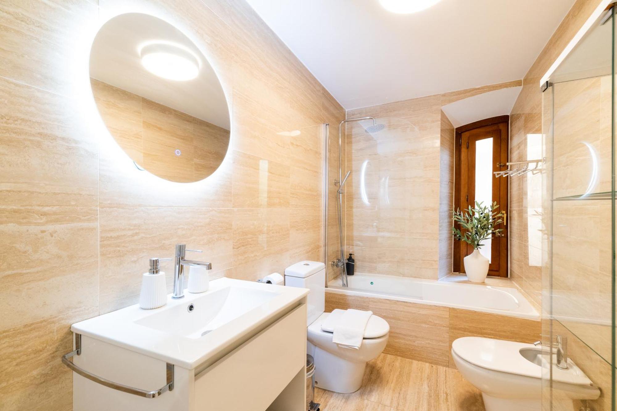 Moderno Apartamento En Granada Centro Kültér fotó